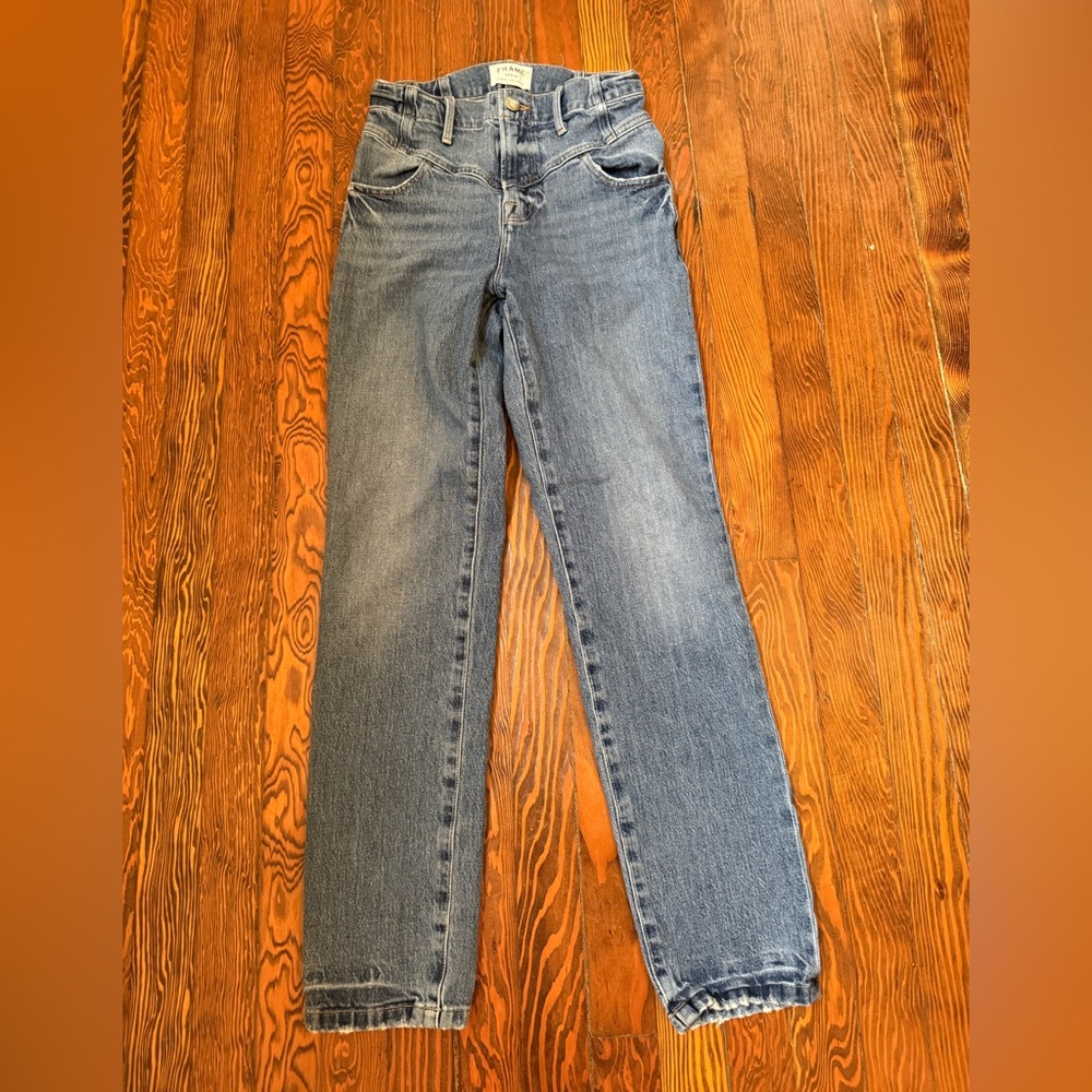 Frame Denim Retro V Yoke Straight Leg Jeans in Waverly